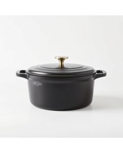 Cast Iron Dutch Oven 6-Qt - Hero